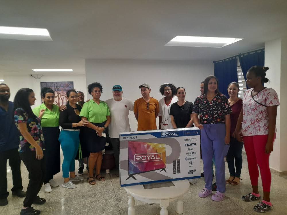 La Fundación Varsot apadrina la sala de geriatría del hospital faustino Pérez de Matanzas